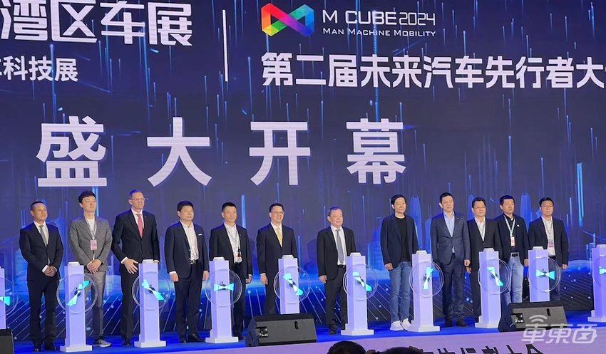 余承东雷军罕见同台聊车!华为正研究硬派越野,小米俩月交车1.5万台