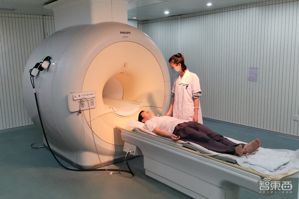 获百万美金大奖，深度学习让核磁共振时间缩短一半！还能给图像“降噪”？