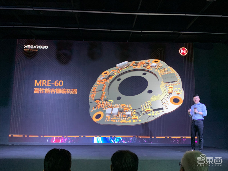 镁伽机器人再推两款协作机器人 CEO黄瑜清:新融资已在路上