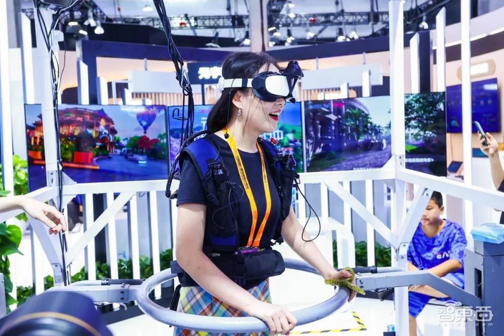 直击服贸会：用科技描摹壮美数字画卷