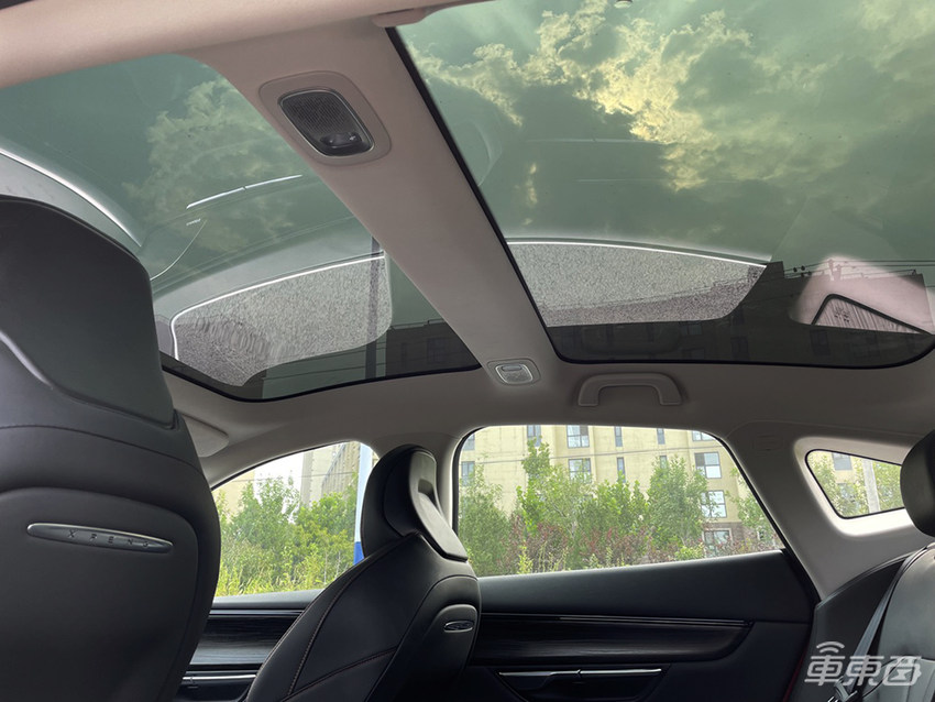 最能打的新造车王牌?小鹏P7试驾体验