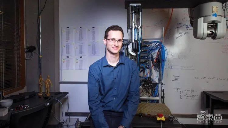 谷歌斯坦福大神给机器人造大脑,OpenAI是股东,投资人又来排队砸钱了!