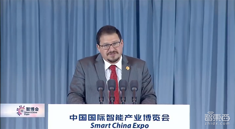 马云马化腾李彦宏同台激辩！紫光/高通正面开战，一文看尽重庆智博会热点