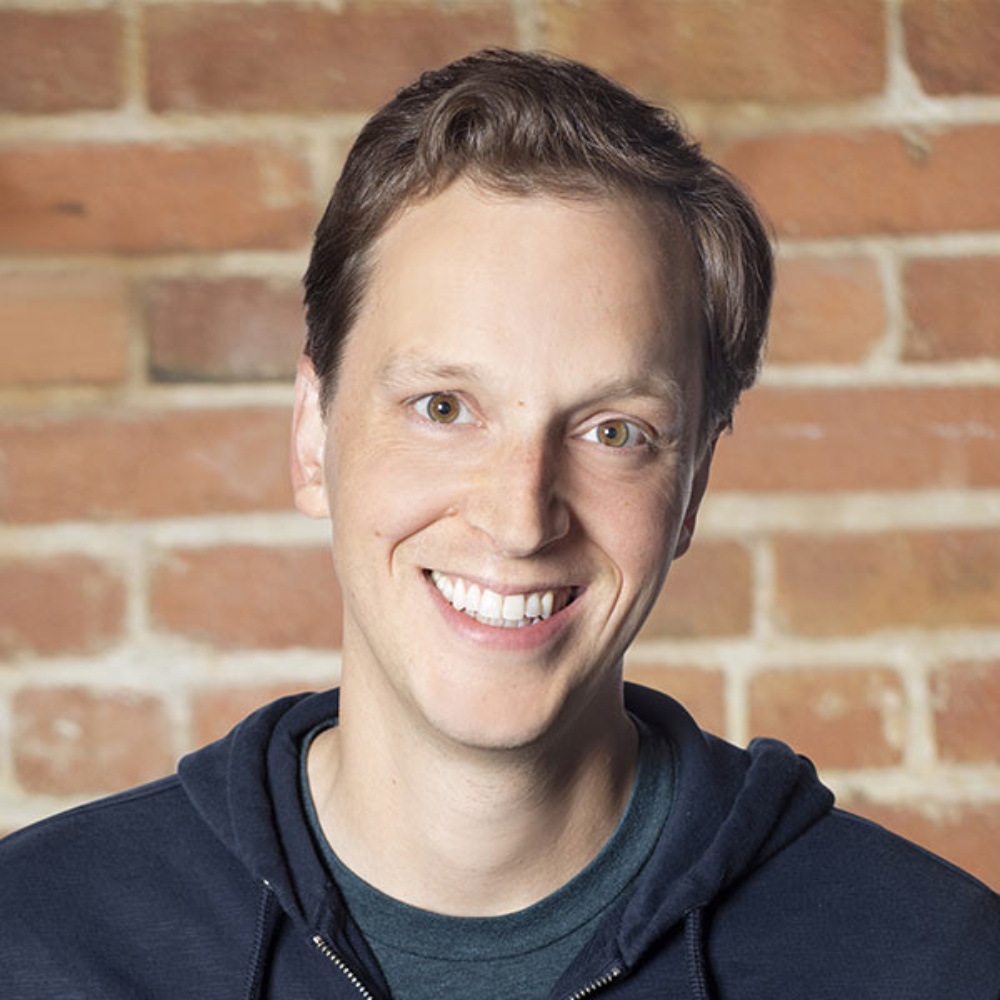 硅谷AI大佬迁徙图谱:32人易职,有人反复横跳,苹果最伤