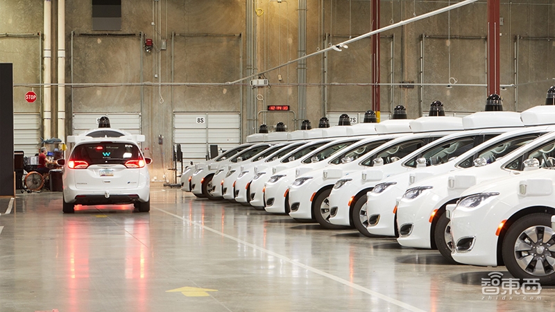 谷歌泪奔！研发10年后，无人出租车开始收费