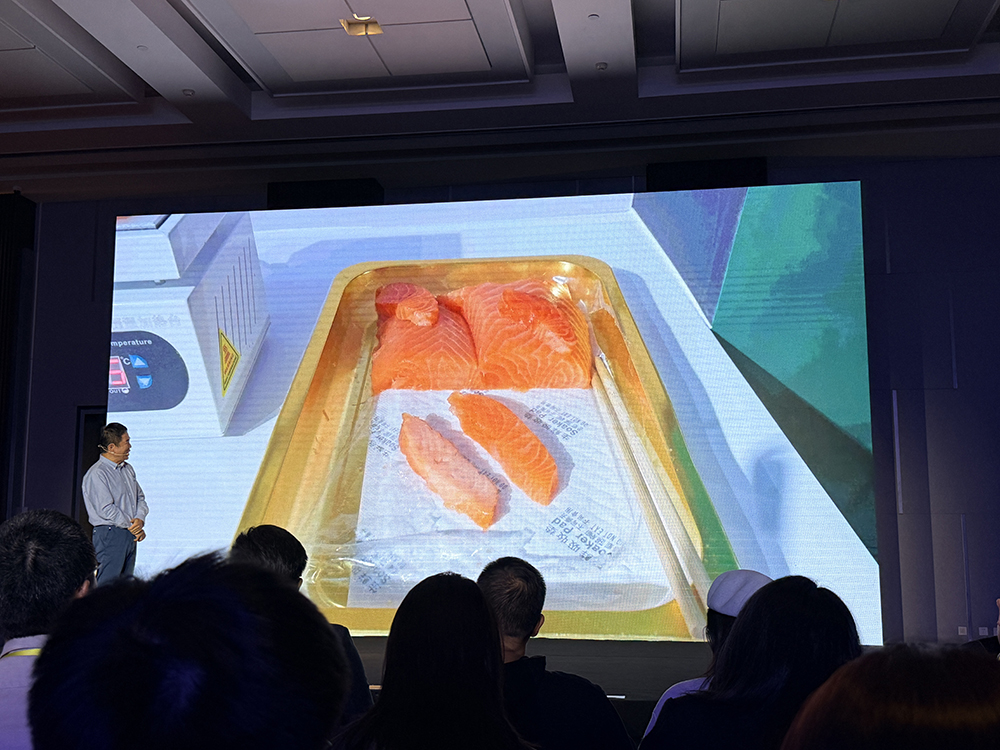 搞定AI游戏本降噪、清凉、长续航,英特尔祭出软件黑科技