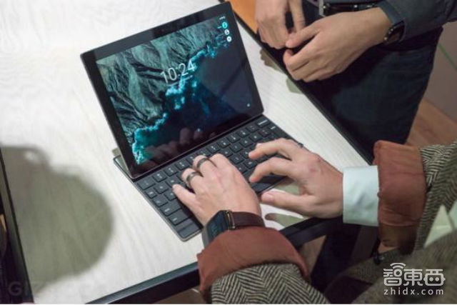 解密谷歌版Surface:根号2的奇葩屏宽比有隐情?