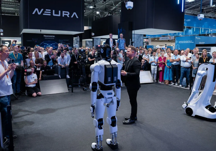 卡塔尔王室富豪、亚马逊,联手投了一家人形机器人公司