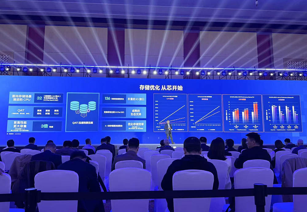 明年发CPU和GPU新品!英特尔详解数据中心AI“全家福”