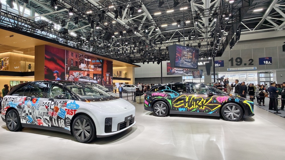 五大趋势看懂2025广州车展:增程纯电对攻,智驾成最大变量,华为稳坐“隐形C位”