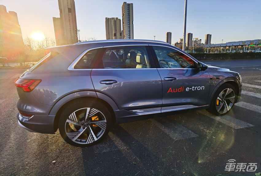 奔驰宝马奥迪，在电动车面前低头了