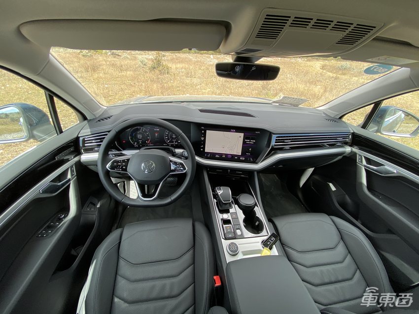 抢先试驾途锐eHybird：百公里加速5.7秒还有L2级自动驾驶