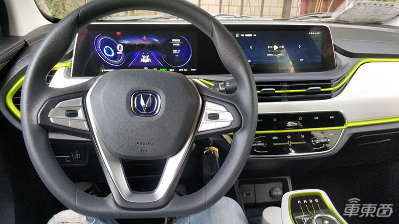 试驾长安新能源奔奔E-Star：高配仅售6.48万元 可满足市内通勤需求 