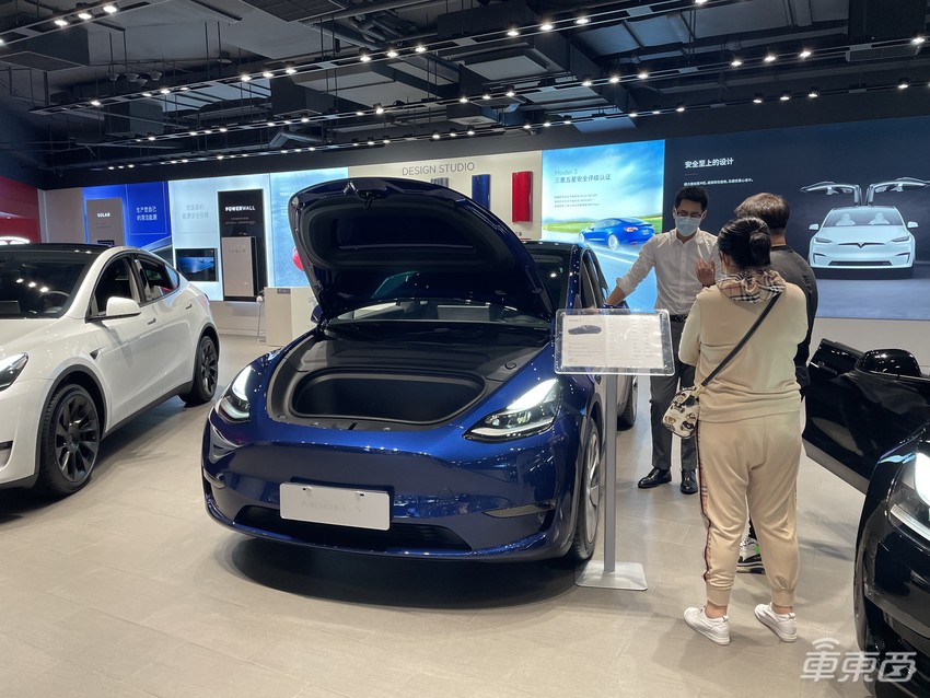 特斯拉靠啥保住销量？北京线下店增加三倍，全国狂建充电桩