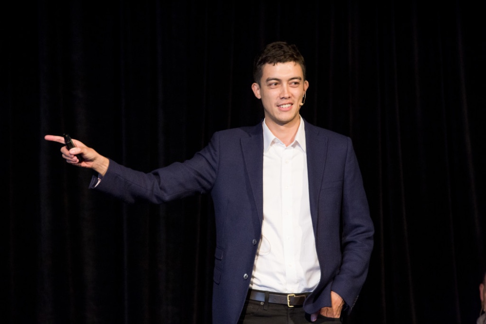 OpenAI兩天3位高層變動(dòng)！14年谷歌大將空降，CCO官宣離職