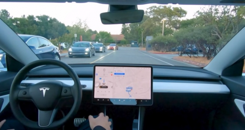 特斯拉FSD新版本或两周内发布 可应对恶劣天气和无保护左转