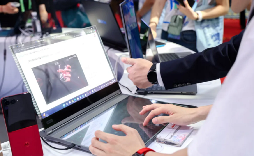 我们逛了链博会1.4万平数科馆,深扒黄仁勋盛赞的“中国供应链奇迹”