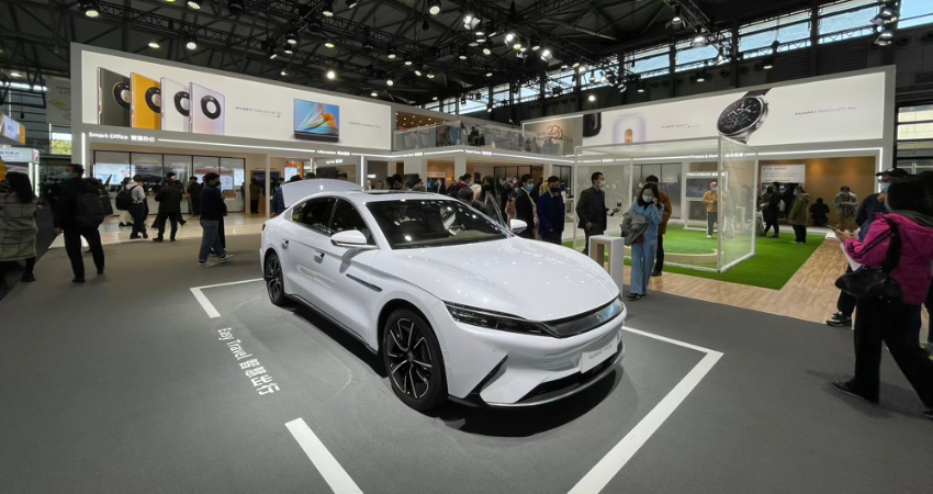 MWC上海汽车科技：华为HiCar叫板苹果CarPlay，高通汽车芯片火遍全场