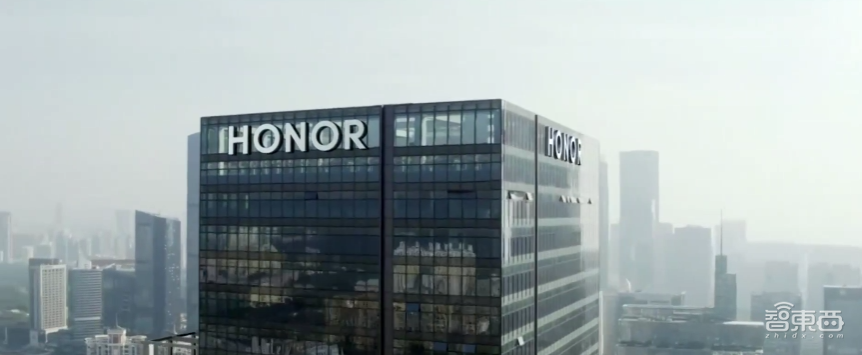 荣耀独立后首发V40！CEO赵明：所有供应商已恢复合作，8000员工一半研发