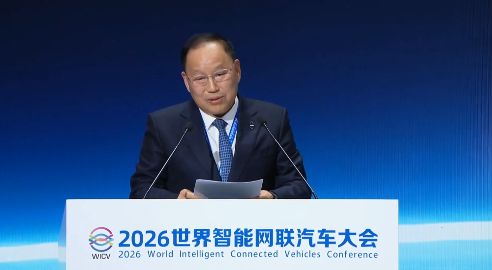 雷军李书福张兴海同台演讲！大众宝马奔驰一把手视频连线，这场大会把车企智能化讲透了