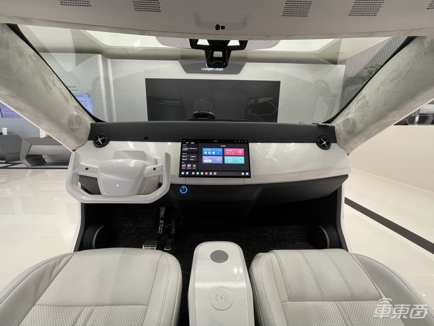 体验华为鸿蒙座舱，真能扔掉手机了！