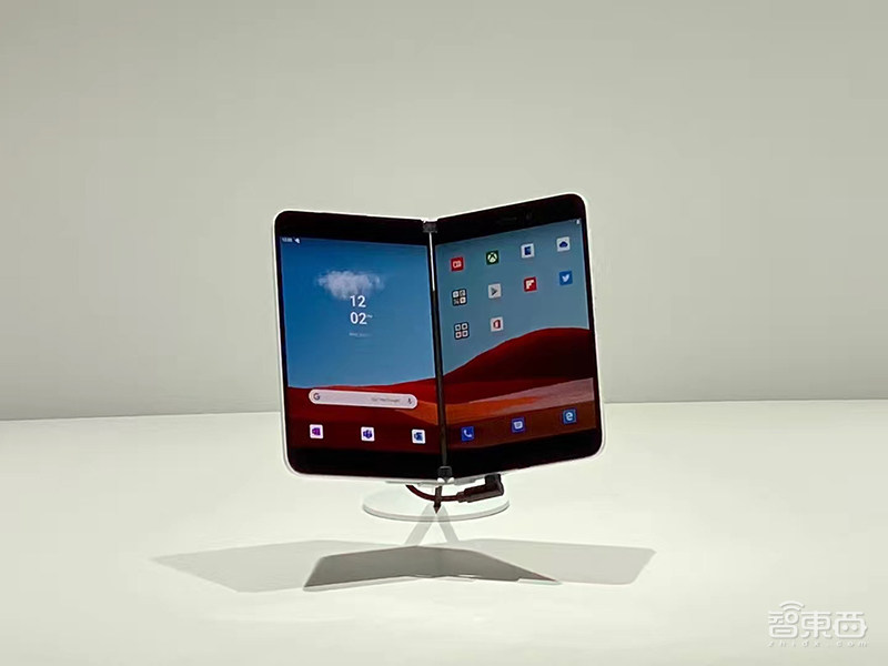 微软双屏手机和PC登场！连甩七款Surface硬件，首用安卓系统