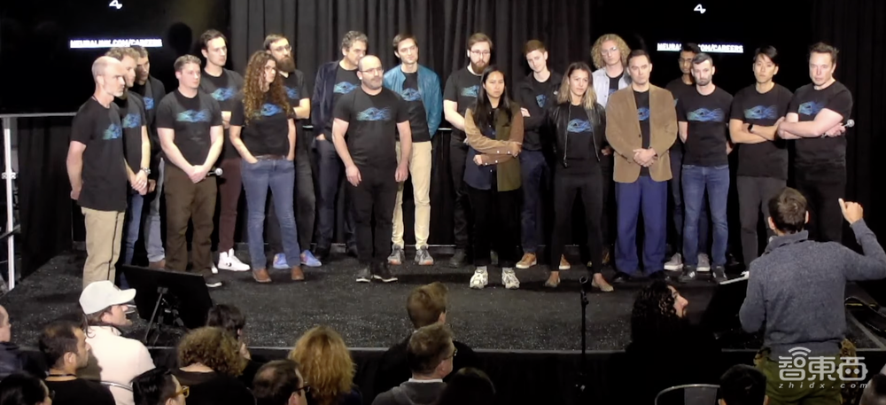 马斯克15分钟给猴脑植入芯片,演示用意念打字