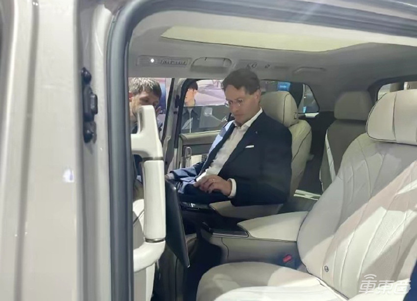 外媒炸锅!老外心塞上海车展:带着疑问来,带着焦虑回