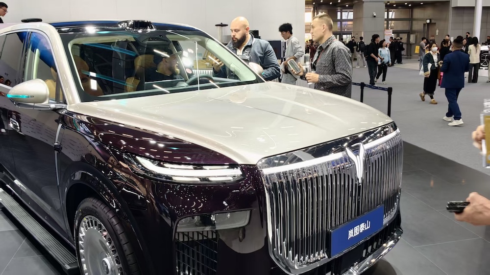 五大趋势看懂2025广州车展:增程纯电对攻,智驾成最大变量,华为稳坐“隐形C位”