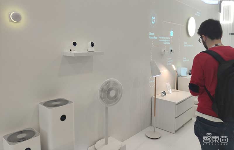 5G折叠屏彻底引爆手机新革命!48小时逛遍巴展纯干货