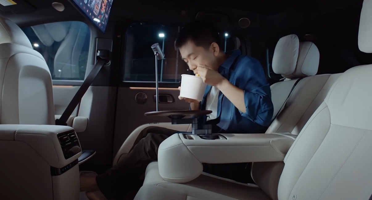 24.98万的理想i6只要21.48万就开走？网友：香爆了