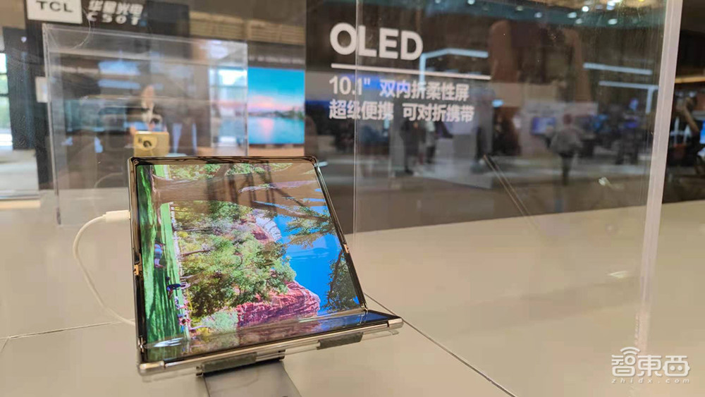 TCL瞄准百亿MiniLED市场,从百吋8K大屏到卷轴屏,秀数十款重磅产品