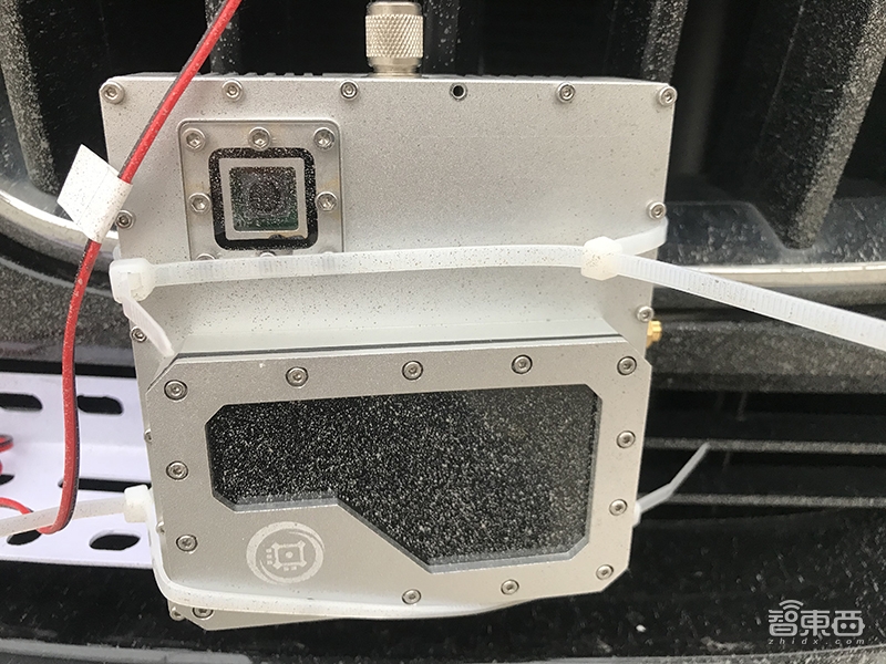 中美華人聯(lián)手打造4D雷達(dá)！成像性能提升百倍叫板激光雷達(dá)