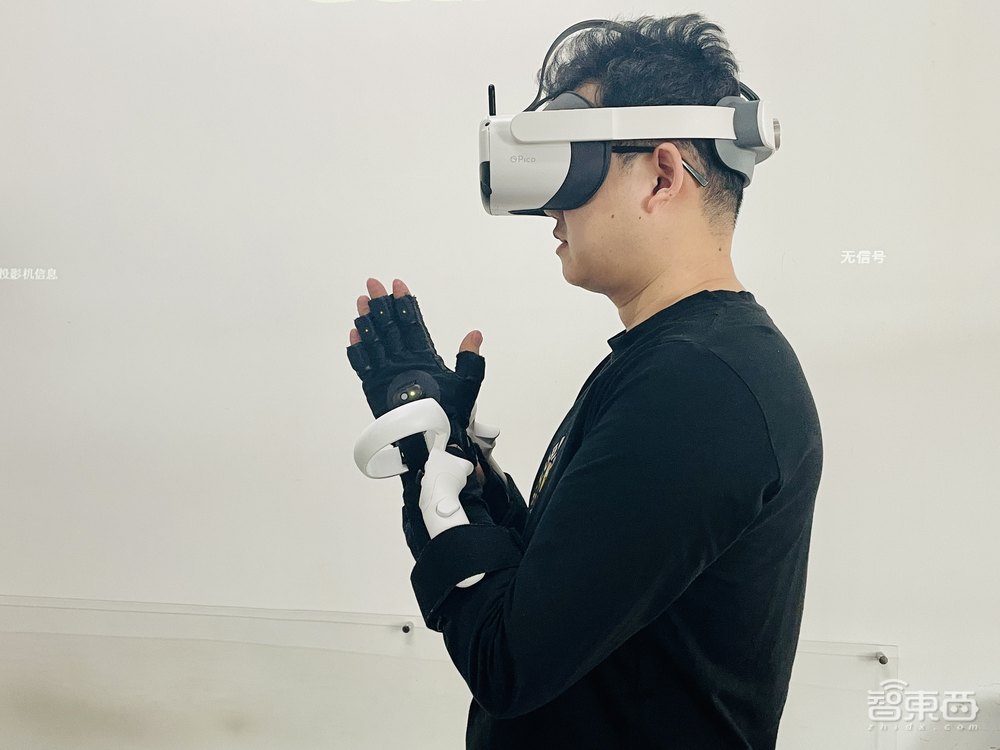 VR颠覆性时刻：扔掉手柄，进入“无感驾驶”！