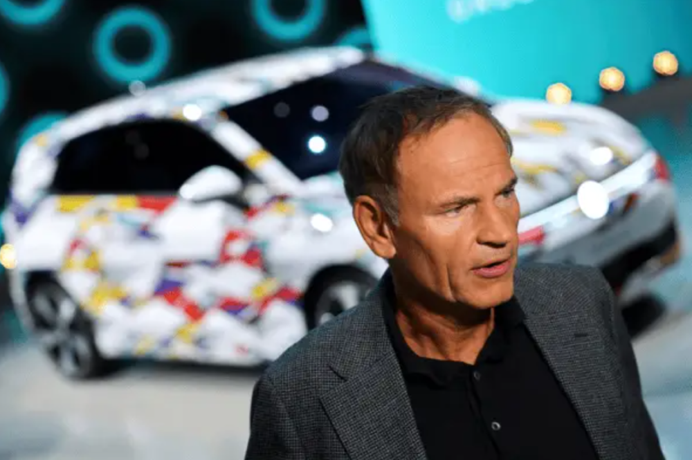 德国豪华车企一把手换人!找来法拉利前CTO,电动化进程放缓
