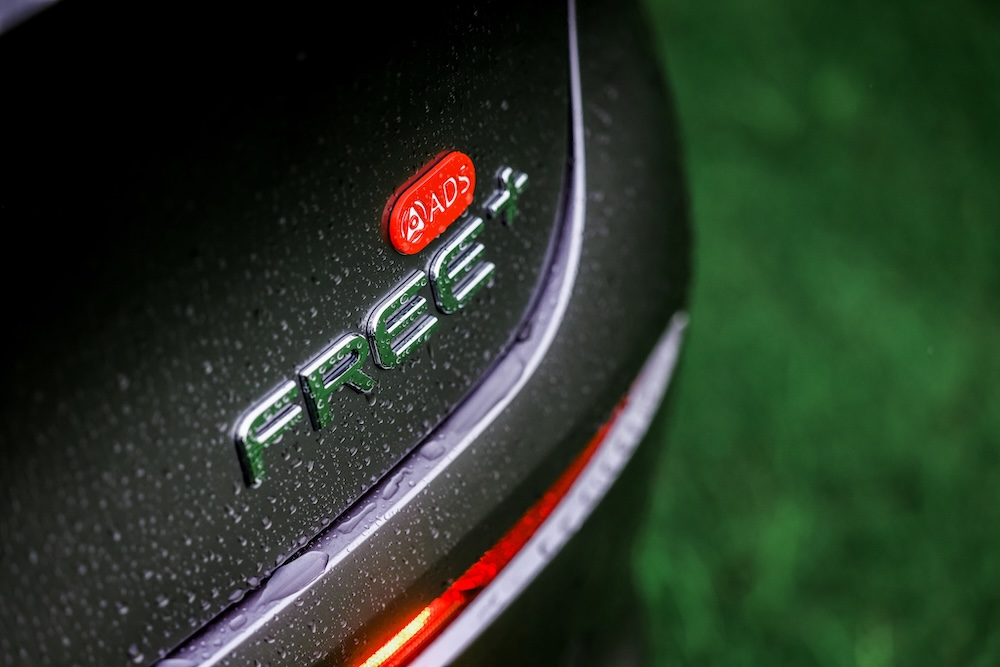 年底买车不纠结！25万级满配华系SUV，开走即血赚