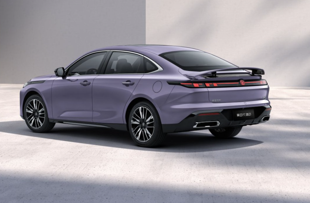 7.29万元起！长安第四代逸动正式上市，全场景驾驶辅助、DeepSeek上车