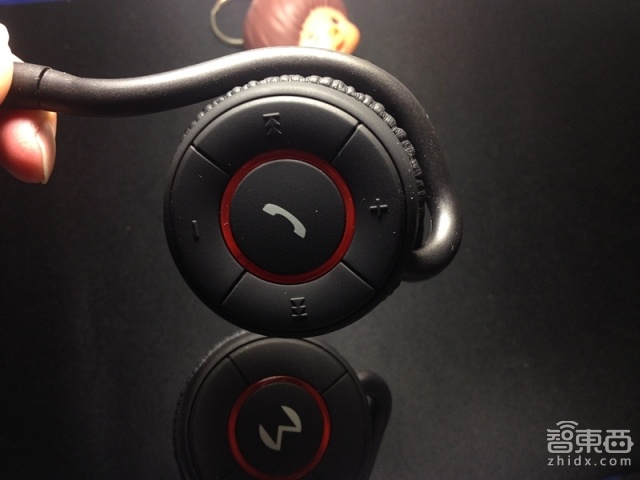 戴上后简直想冲出去跑步 – 魔调智能无限运动耳机体验