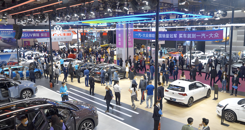 0公里二手车乱象曝光!新车打8折卖,工信部拟重拳出击