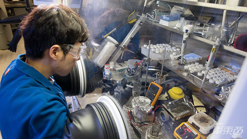 IBM开发新电池 5分钟可充电至80% 奔驰或将首个采用