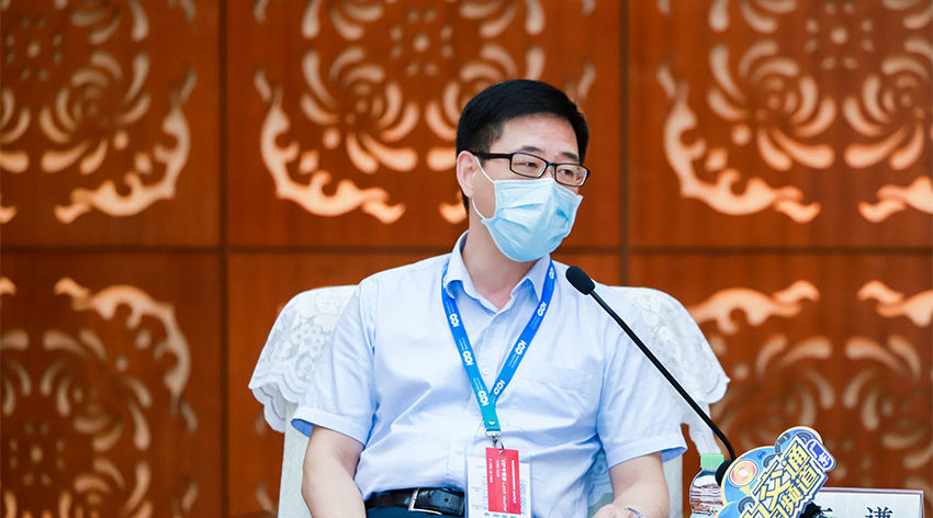 华人运通李谦：智能座舱直接影响用户体验，首款车型明年量产配V2X技术