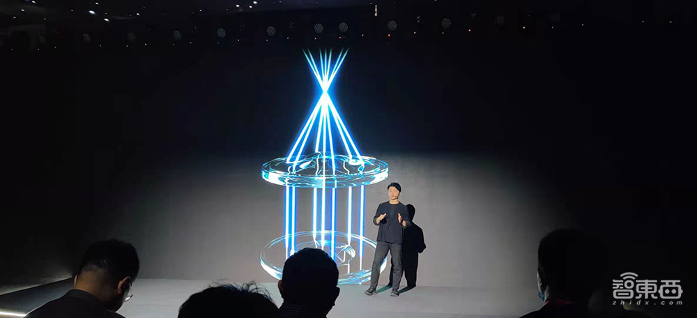 一加正式联手哈苏!3年砸10亿死磕拍照,687亿色拍照在路上