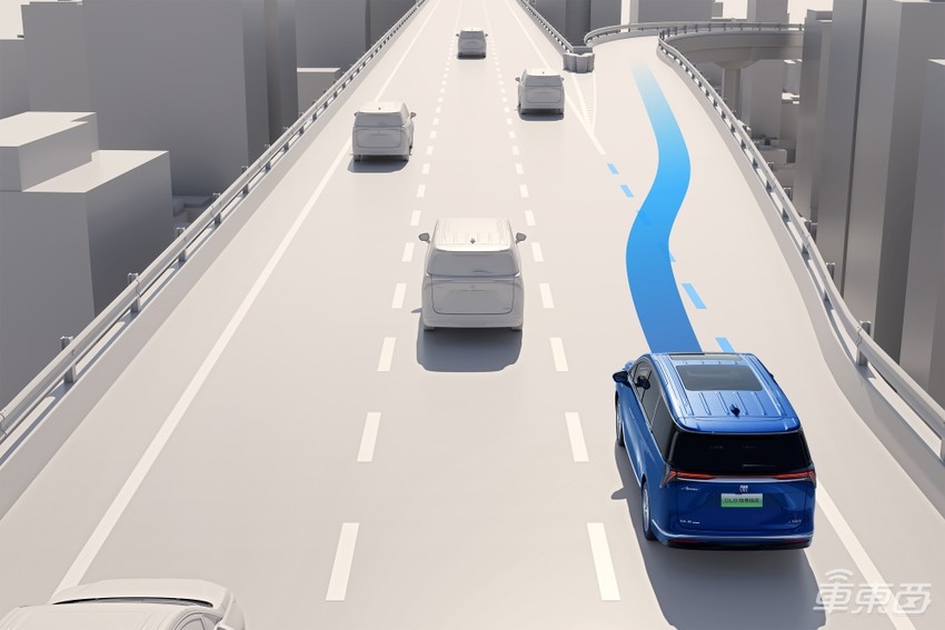 别克GL8陆尊插混版35.99万起售，上车文心一言，最远能跑1370公里