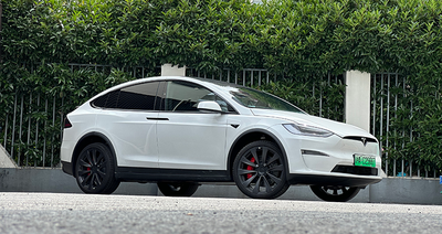 试驾特斯拉新款Model X：继续尝试改变汽车交互，依然是少数人玩具