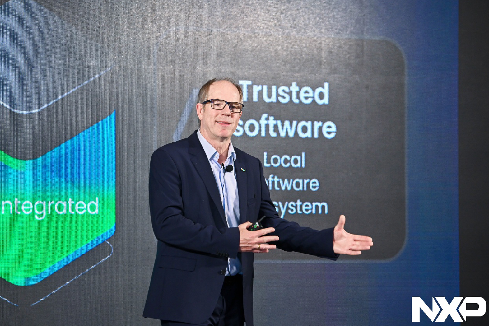 恩智浦加码中国市场！边缘AI、智能雷达、本地生态全面布局，软件定义汽车硝烟再起