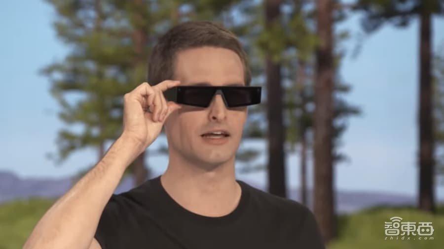 带“耳朵”的AR眼镜,会“说话”的AR镜头,这还是我认识的Snap?
