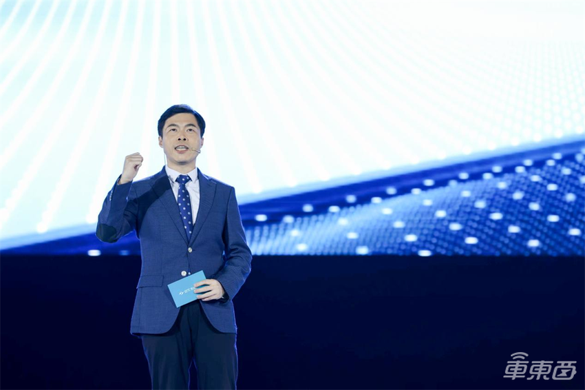 东风eπ007 15.96万元起售!全系标配L2,纯电版还有3万优惠