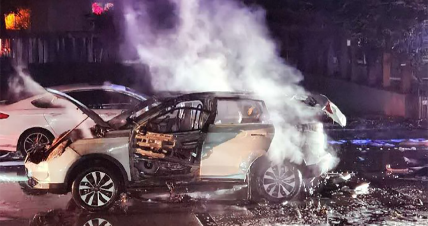 威马EX5在北京起火爆炸:浓烟超过四层楼,官方曾承认电池有问题