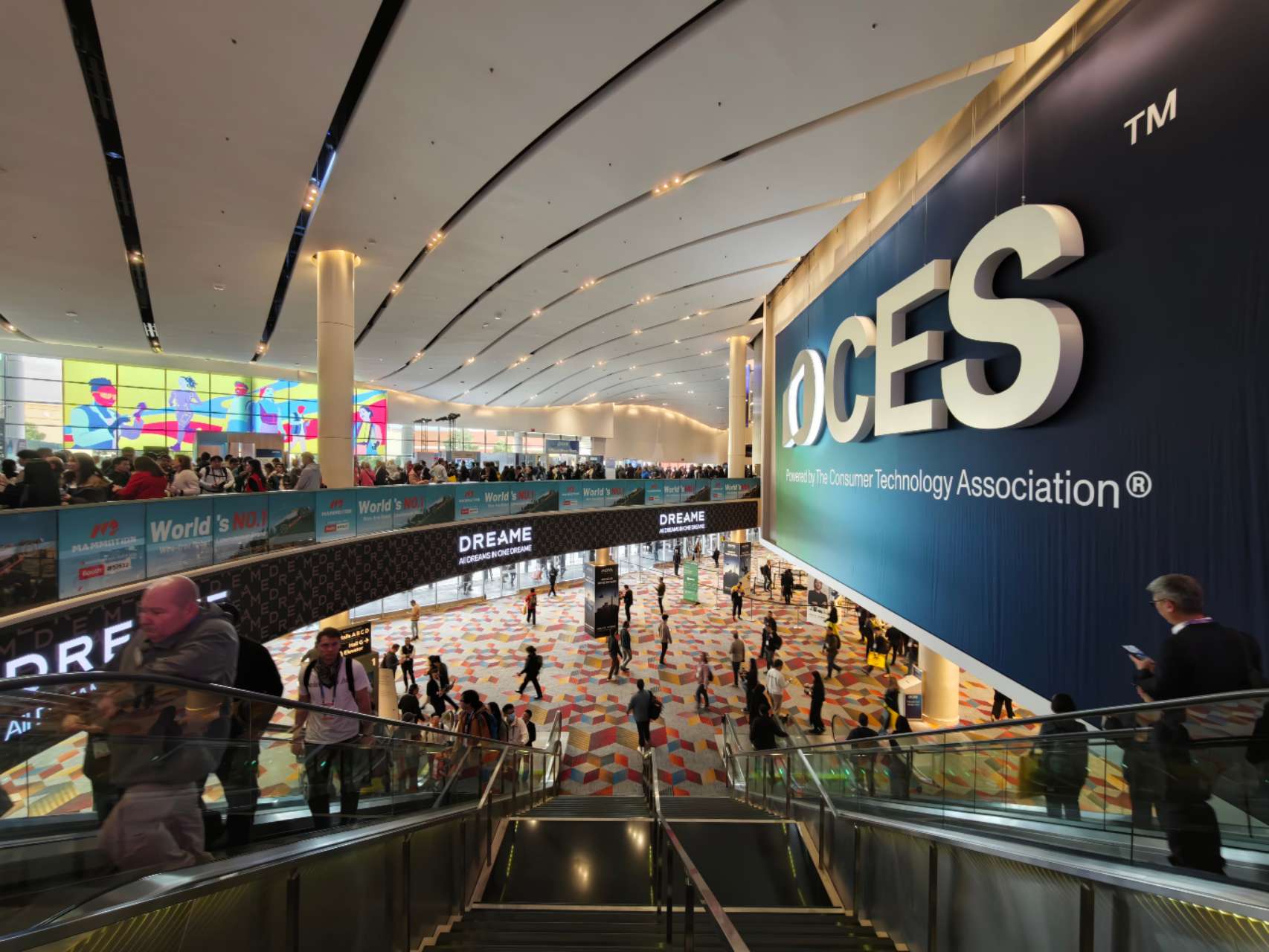 暴走2万步逛遍CES2026:9大方向最火,中企霸场,机器人全明星大乱斗