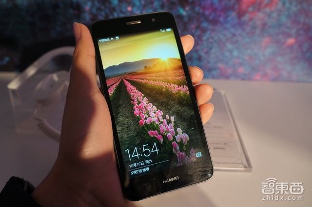 华为畅享5发布:定位千元机 瞄准了年轻人市场